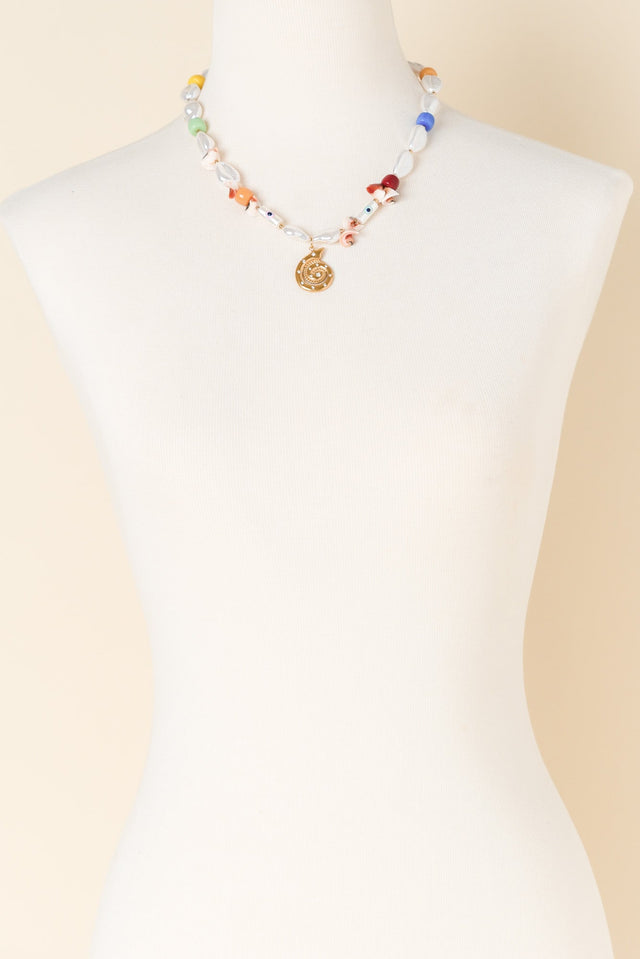 Torrance Gold Pearl Pendant Necklace image 2