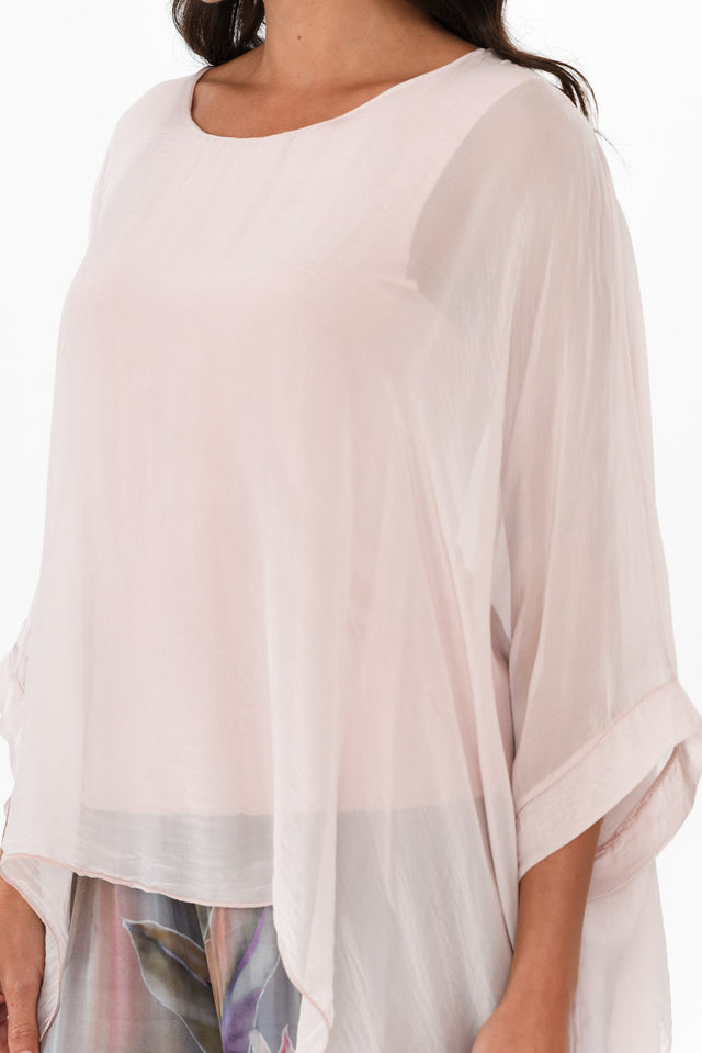 alt text|model:Brontie image 5