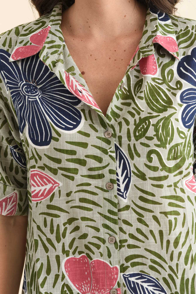Tricia Blue Flower Cotton Shirt Dress,Detail,Brunette model,alt text|model:MJ image 5
