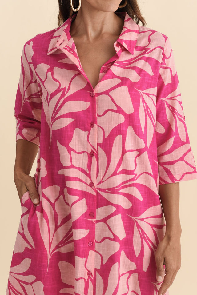 alt text|model:Cara image 6