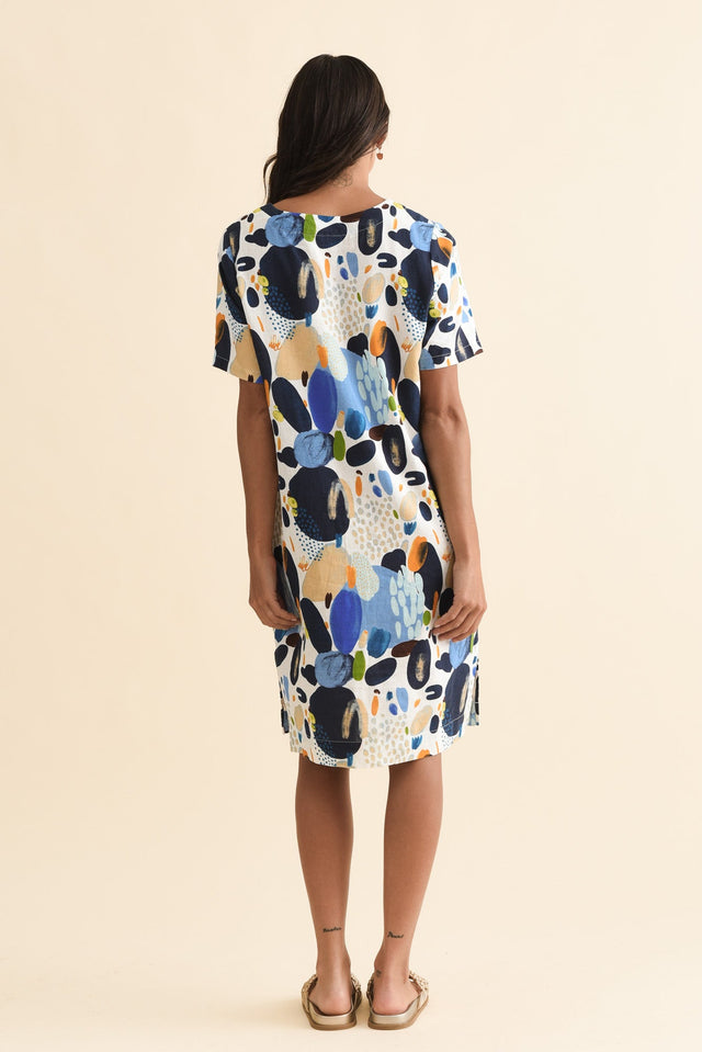 Victoria Blue Geo Linen Blend Dress,Back,Brunette model,alt text|model:Brontie image 4