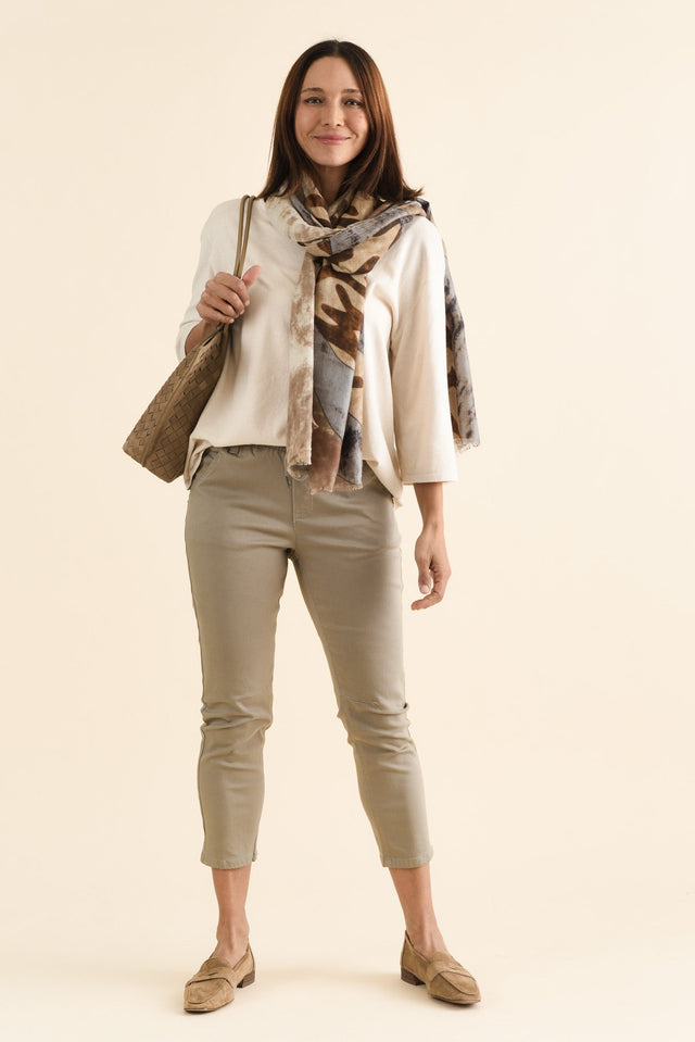 Whistler Stone Cotton Jogger Pants,brunette model,Full Outfit,alt text|model:Cara