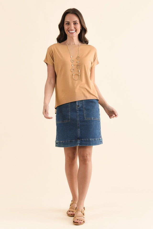 Wilde Tan Bamboo Box Tee,Full Body,Brunette model,alt text|model:MJ image 6