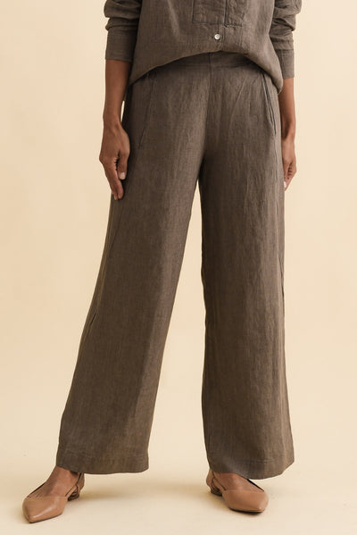 Xandra Dark Taupe Linen Pocket Pants,Brunette model,alt text|model:Cara