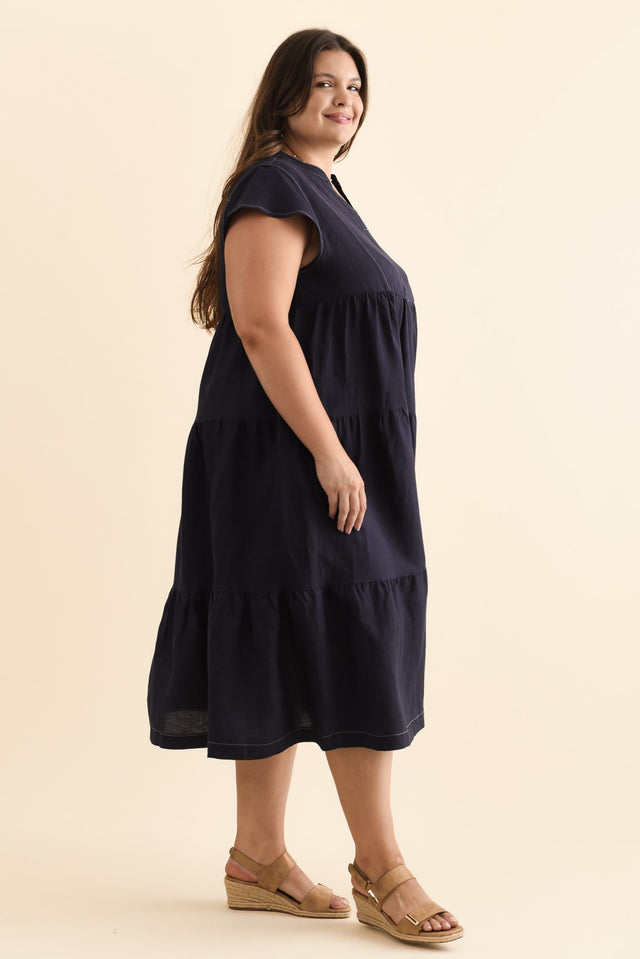 Yvette Navy Contrast Linen Blend Dress,Brunette model,alt text|model:Gabby image 10