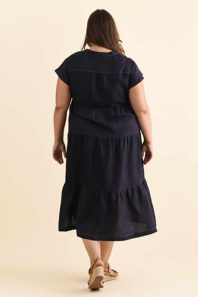 Yvette Navy Contrast Linen Blend Dress,Brunette model,alt text|model:Gabby image 11