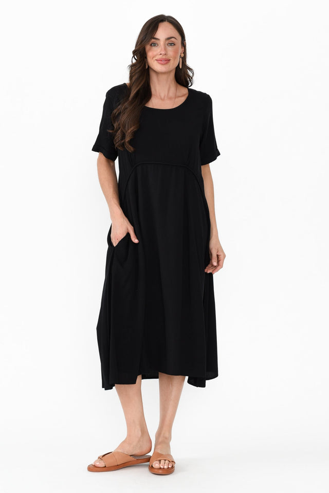 Zaelia Black Crescent Dress