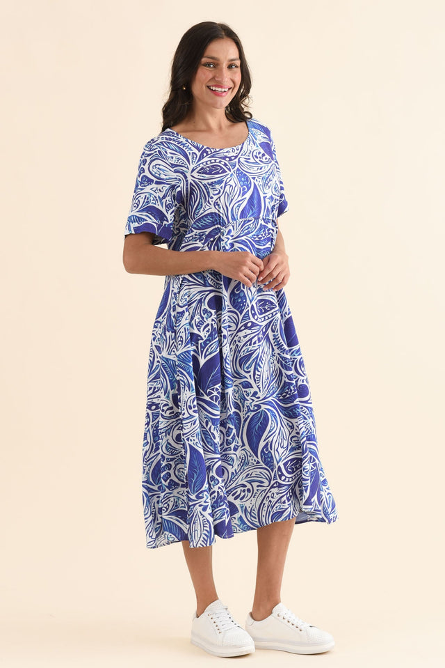 Zaelia Blue Leaf Crescent Dress,Side,Brunette model,alt text|model:Brontie image 3