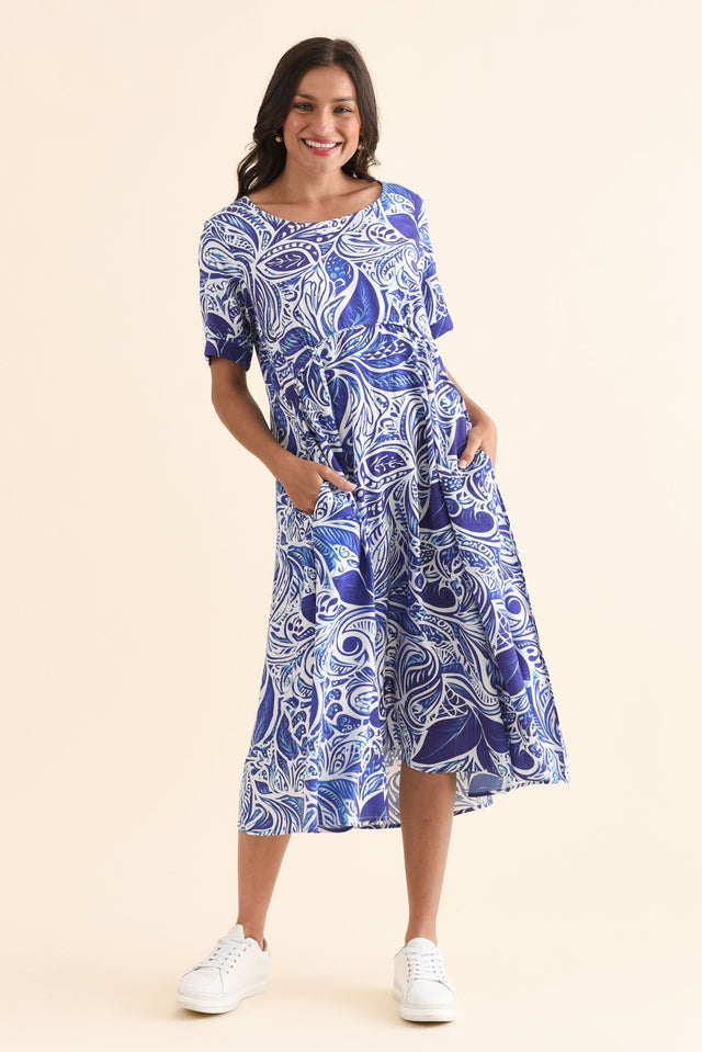 Zaelia Blue Leaf Crescent Dress,Full Body,Brunette model,alt text|model:Brontie image 6