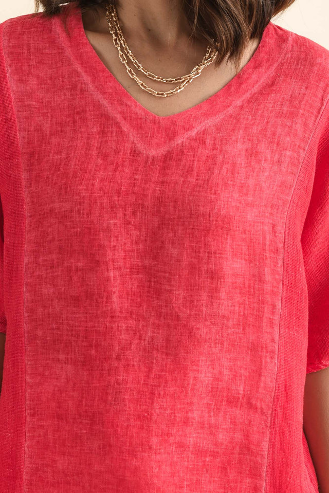 Ziola Red Linen Cotton Top,Detail,Brunette model,alt text|model:Cara image 5