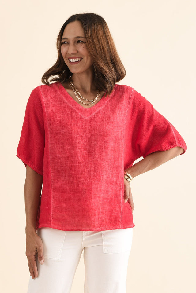 Ziola Red Linen Cotton Top,Front,Brunette model,alt text|model:Cara