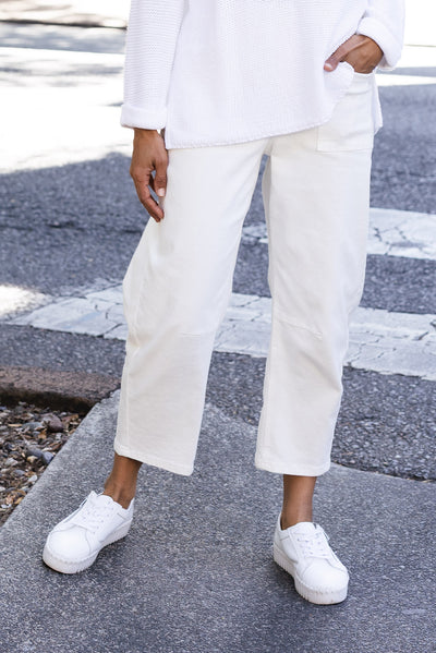 BB Barrel White Jeans, Lifestyle