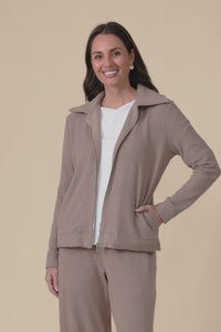 Souffle-Touch Beige Zip Jacket,Video