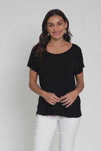 Eadie Black Bamboo Top,Brunette model,alt text|model:Brontie
