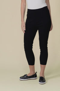 Zara Black Stretch Cropped Pants,Video
