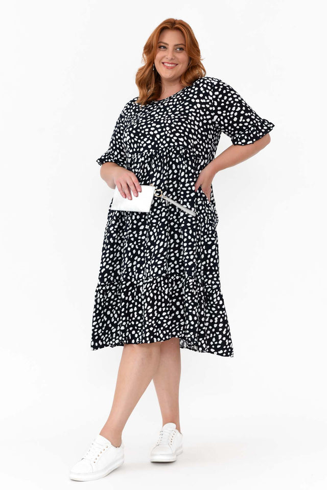 plus-size,curve-dresses,plus-size-sleeved-dresses,plus-size-below-knee-dresses,plus-size-summer-dresses thumbnail 6