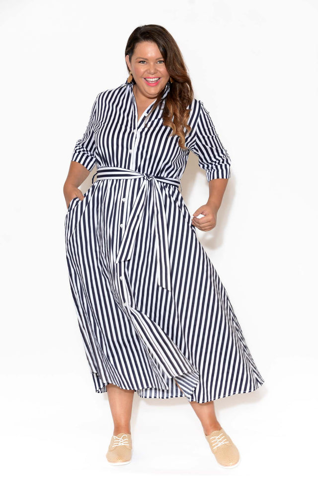 plus-size-sleeved-dresses,plus-size-below-knee-dresses,plus-size-midi-dresses,plus-size-cotton-dresses,plus-size,curve-dresses,plus-size-evening-dresses,plus-size-wedding-guest-dresses,plus-size-cocktail-dresses,plus-size-formal-dresses,facebook-new-for-you,plus-size-work-edit alt text|model: Stacey;wearing:XL