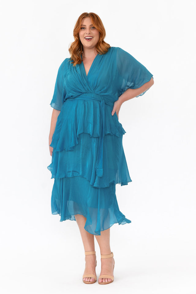 alt text|model:Caitlin, plus-size,curve-dresses,plus-size-sleeved-dresses,plus-size-below-knee-dresses,plus-size-midi-dresses,plus-size-evening-dresses,plus-size-wedding-guest-dresses,plus-size-cocktail-dresses,plus-size-formal-dresses,plus-size-race-day-dresses,plus-size-mother-of-the-bride-dresses